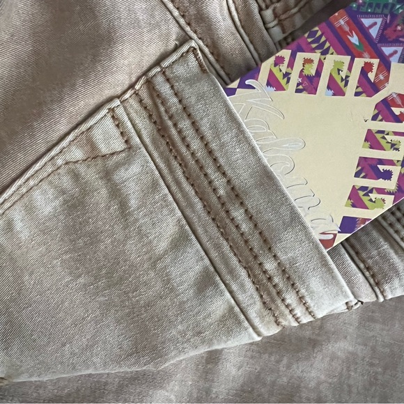 Colombian Push Up Jeans - Picture 11 of 13